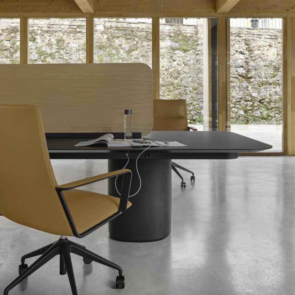 solid conference table | andreu world - image 3